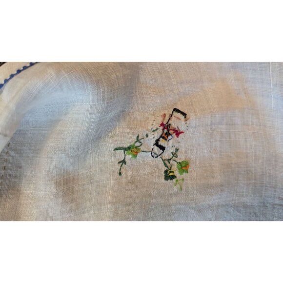 Vintage Hand-Embroidered Linen Tablecloth Floral grabbcire Estate square - Picture 3 of 7